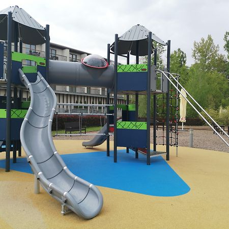 Holiday Inn Resort Warsaw Jozefow By Ihg Buitenkant foto
