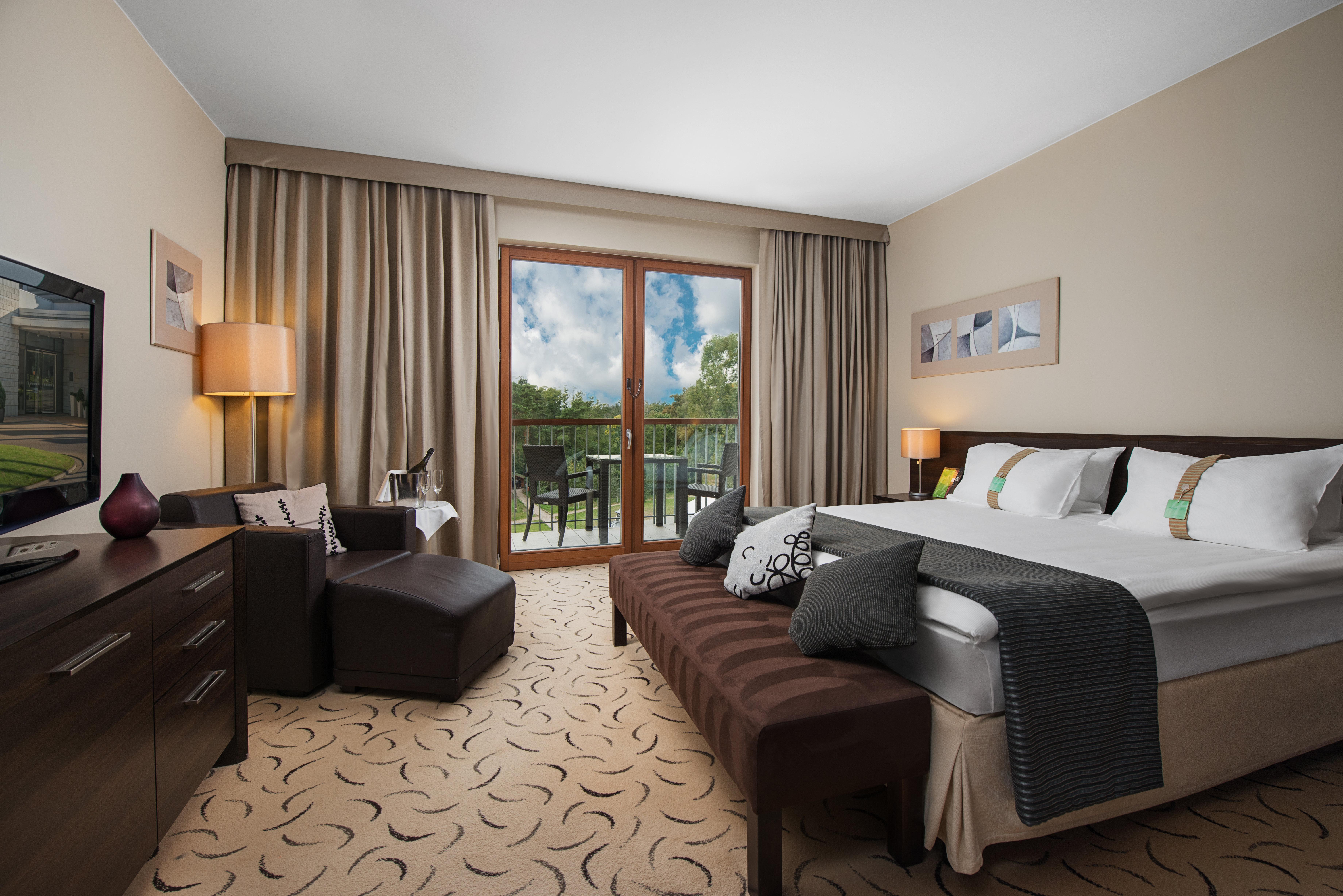 Holiday Inn Resort Warsaw Jozefow By Ihg Buitenkant foto