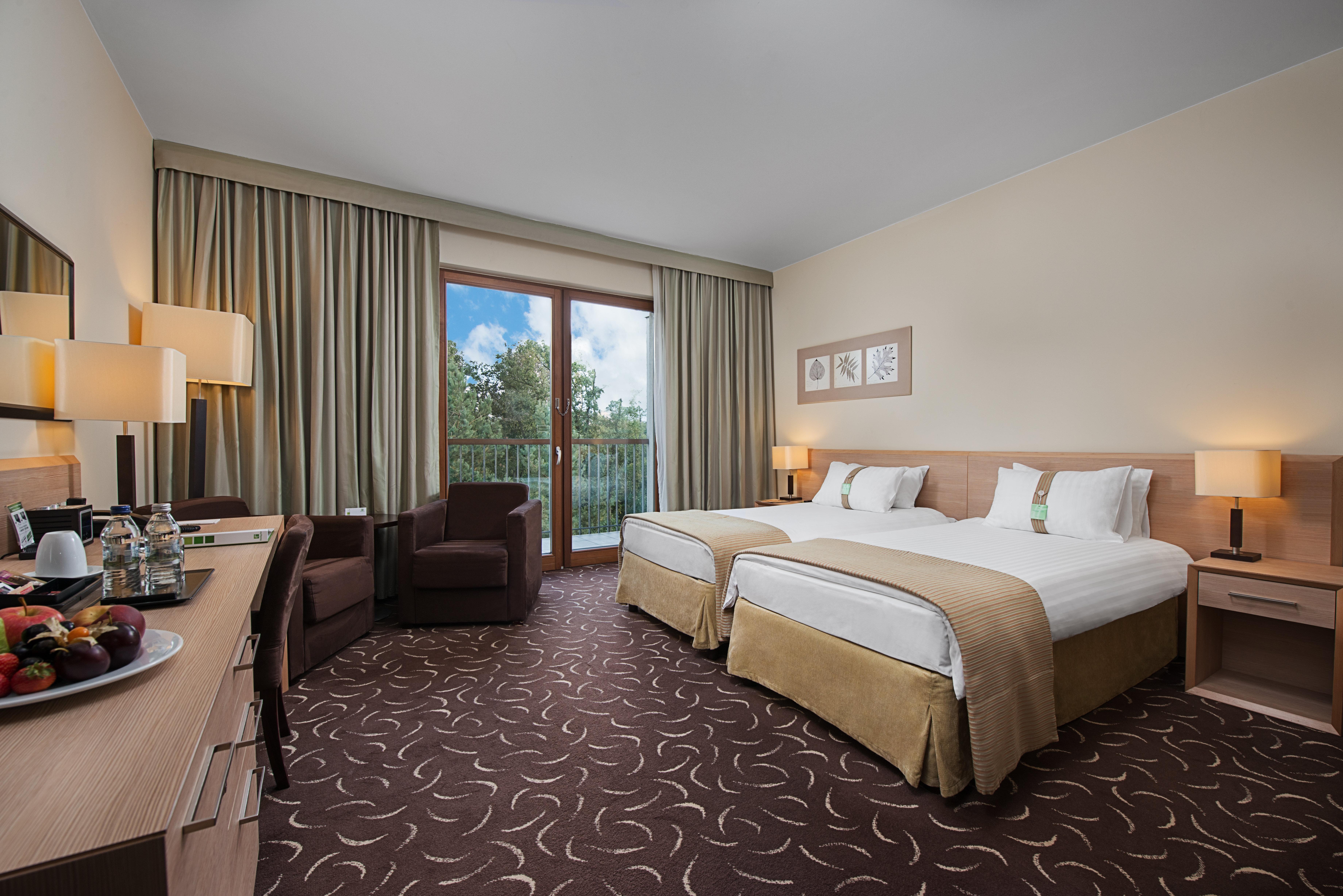 Holiday Inn Resort Warsaw Jozefow By Ihg Buitenkant foto