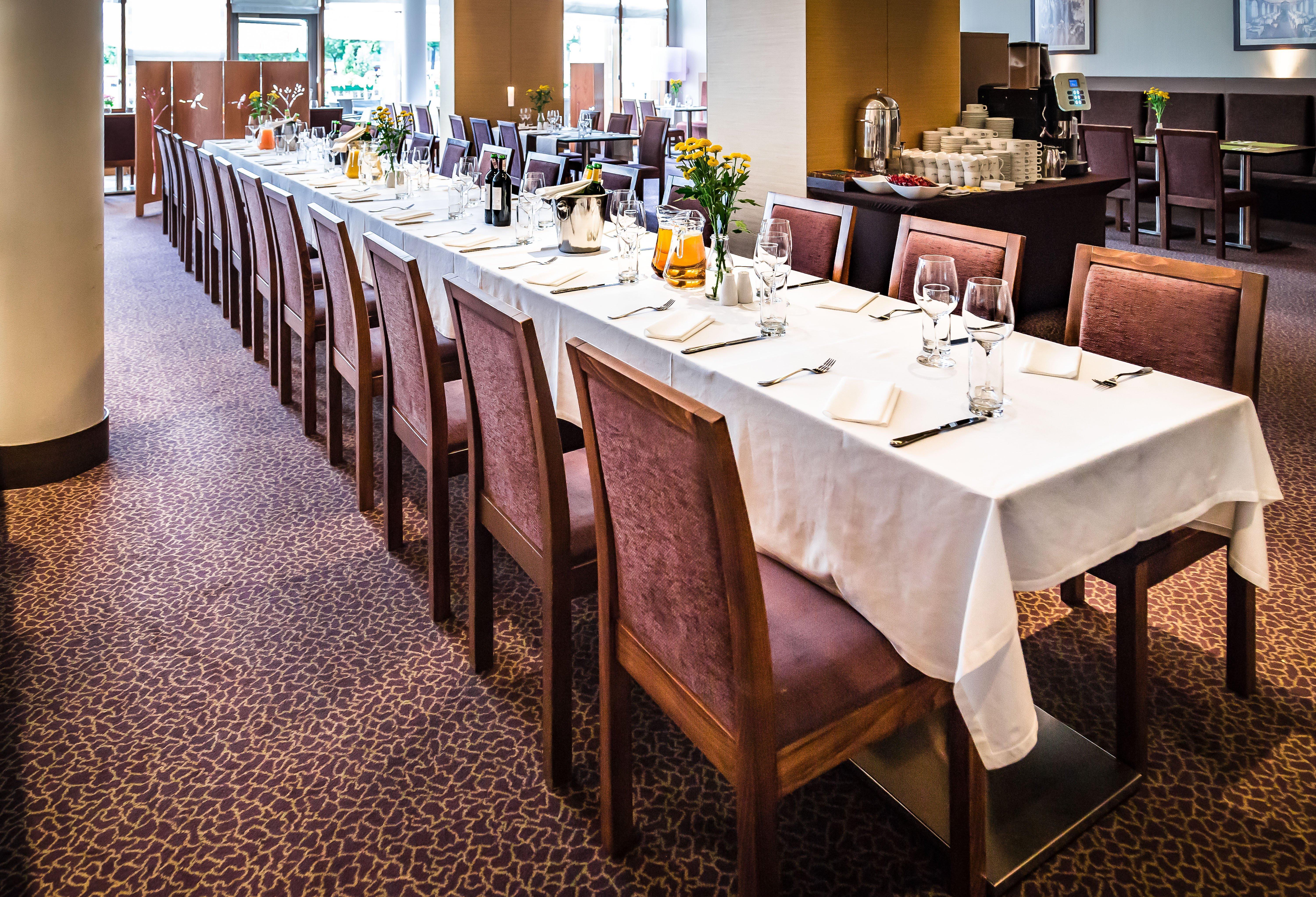 Holiday Inn Resort Warsaw Jozefow By Ihg Buitenkant foto