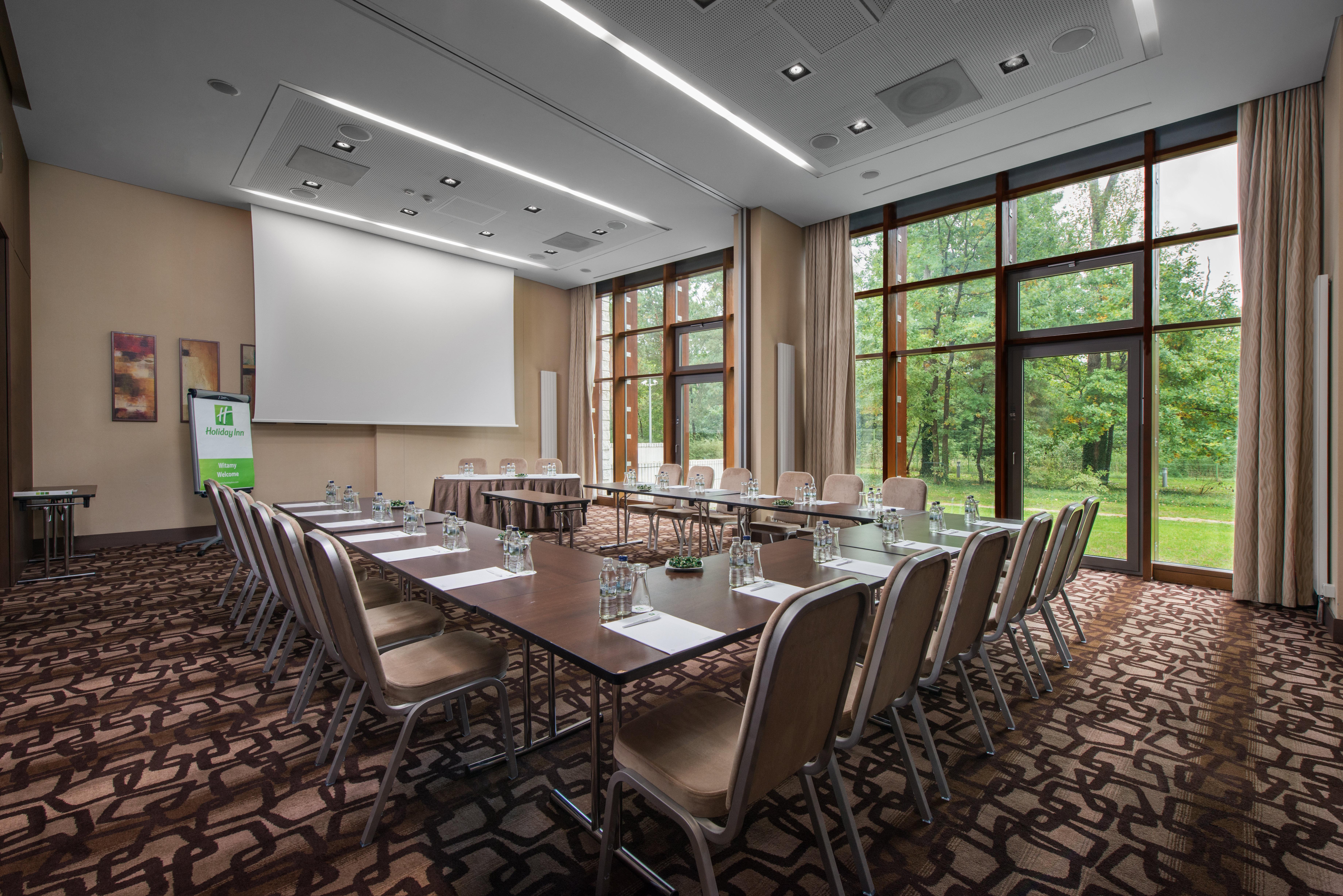 Holiday Inn Resort Warsaw Jozefow By Ihg Buitenkant foto